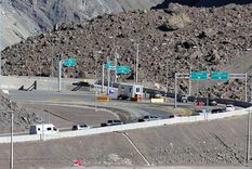 Vista de la aduana chilena en el paso Cristo Redentor, principal conexión entre Mendoza y Chile. Foto: ALF PONCE MERCADO / MDZ