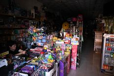 Nadie puede comprar ni vender si no es en efectivo Foto: EFE