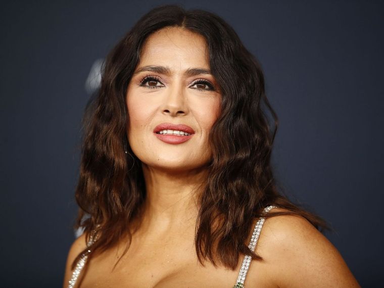 SALMA HAYEK LA ACTRIZ, NACIDA EN COATZACOALCOS, MÉXICO, LLEVA CON ORGULLO LAS COSTUMBRES DE SUS RAÍCES Foto: Instagram