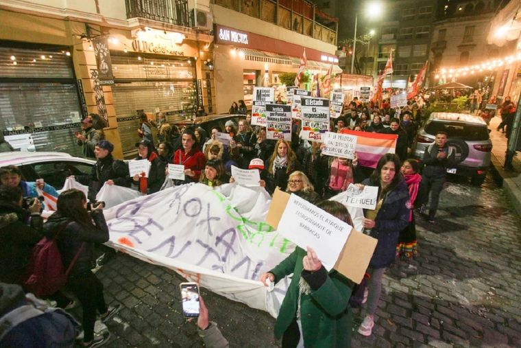 El 6 de agosto se realizará otra marcha por las mujeres asesinadas y la sobreviviente. Foto: NA