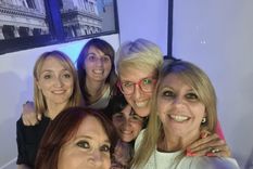 Cristina junto a sus alfiles en la Cámara de Senadores. Foto: Twitter María de los Ángeles Sacnun