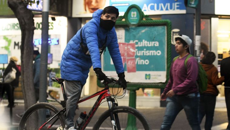 La máxima de los próximos días no superará los 8º. Foto: Santiago Tagua/MDZ