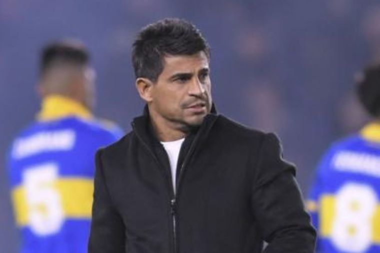 Hugo Ibarra El técnico sacó a Rossi del equipo titular contra Agropecuario.