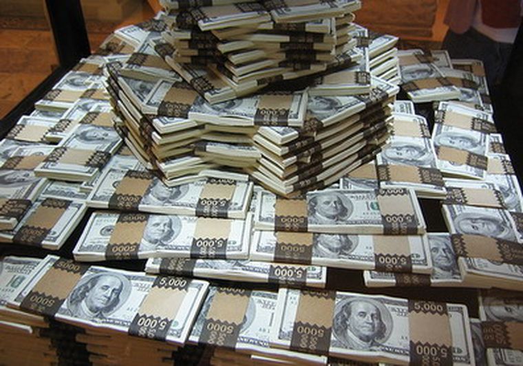 El vaslor del dólar vuelve a retroceder en el comienzo de las operaciones Foto: Web