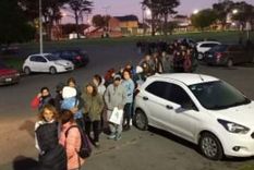 La larga fila para conseguir un turno para una ecografía Foto: Gentileza