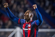 Jhohan Romaña no se presentó a entrenar en San Lorenzo ¿se va del club? Foto: Archivo Jhohan Romaña no se presentó a entrenar en San Lorenzo ¿se va del club? Foto: Archivo