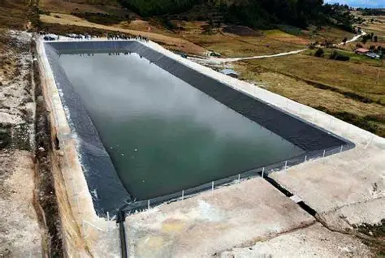 Las operadoras de agua cuentan con una infraestructura física y humana única. Las operadoras de agua cuentan con una infraestructura física y humana única.