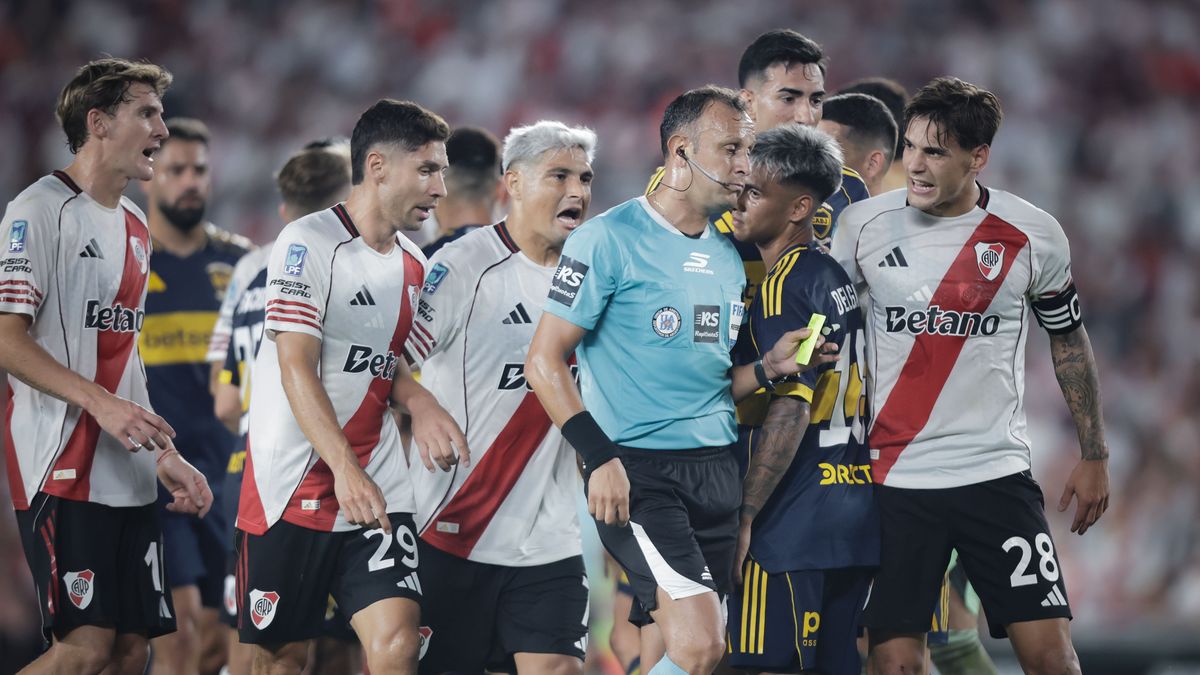 Polémica superclásica: el penal que todo River le reclamó a Darío Herrera en la última jugada del partido