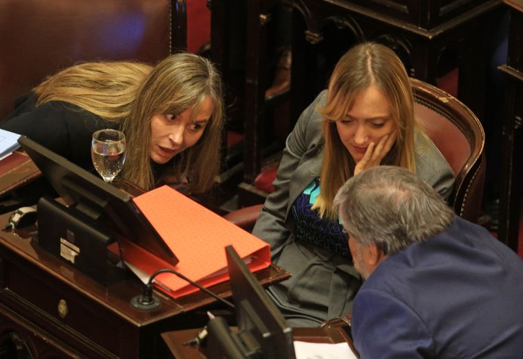 El bloque de senadores de Unión por la Patria y una reunión clave de cara al tratamiento de los pliegos de los jueces. Foto: Noticias Argentinas