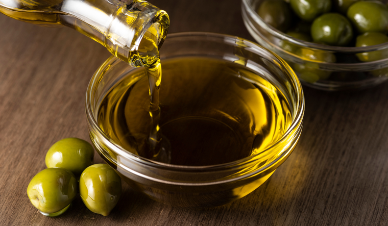 El aceite de oliva de la marca Tierra de Oliva fue prohibido por la Anmat, tras registrar la falta de control sanitario y datos falsos en el rotulado. El aceite de oliva de la marca Tierra de Oliva fue prohibido por la Anmat, tras registrar la falta de control sanitario y datos falsos en el rotulado.