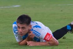 Echeverri no pudo finalizar el clásico ante Brasil. Foto: Captura DSports