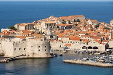 Dubrovnik es una ciudad ubicada en el sur de Croacia.