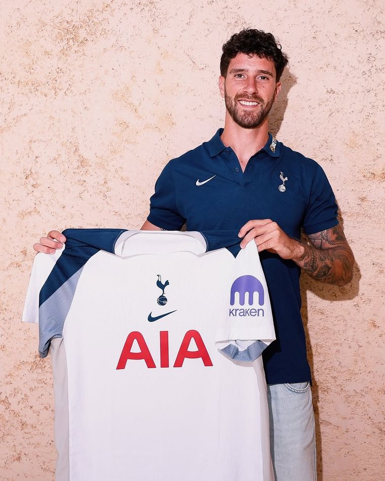 Marcos Senesi, flamante refuerzo del Tottenham. Marcos Senesi, flamante refuerzo del Tottenham. 