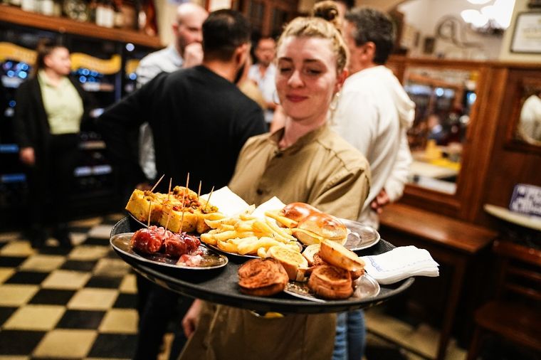 Este fin de semana llega la primera edición de Barrios a la Carta, el evento que celebra la variedad gastronómica de cada barrio.&nbsp;