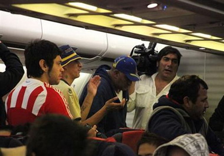 Los barras, en el viaje de ida. Foto: Canchallena.com