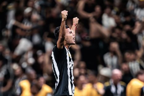 El mediocampista Fausto Vera llega a River a préstamo desde Atlético Mineiro con opción de compra. El mediocampista Fausto Vera llega a River a préstamo desde Atlético Mineiro con opción de compra.