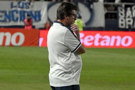 golpe de timon en la lepra: berti cambia arquero y mete variantes para volver a ganar golpe de timon en la lepra: berti cambia arquero y mete variantes para volver a ganar