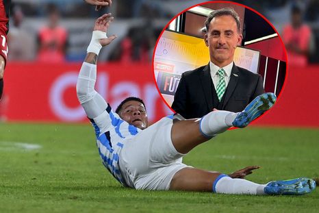 Diego Latorre liquidó a Marcos Rojo por su expulsión en Racing-River. Diego Latorre liquidó a Marcos Rojo por su expulsión en Racing-River.