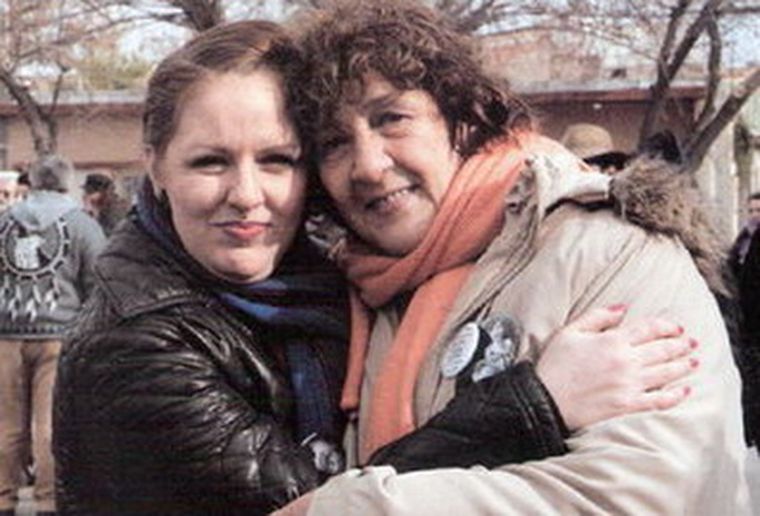 Ángela Urondo junto a Renée. Foto: MDZ