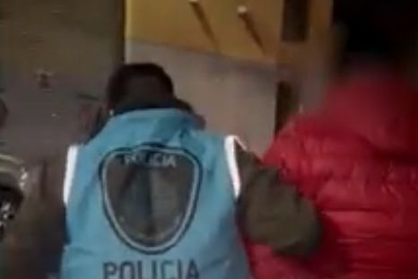 El detenido, acusado por un homicidio, se ocultaba en el conurbano bonaerense y había asumido la identidad de su medio hermano El detenido, acusado por un homicidio, se ocultaba en el conurbano bonaerense y había asumido la identidad de su medio hermano