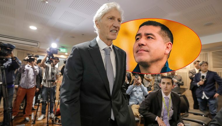 José Pékerman fue sondeado por Riquelme tras la salida de Gago, pero dijo que estaba esperando algo de selecciones . Foto: NA José Pékerman fue sondeado por Riquelme tras la salida de Gago, pero dijo que estaba esperando algo de selecciones . Foto: NA