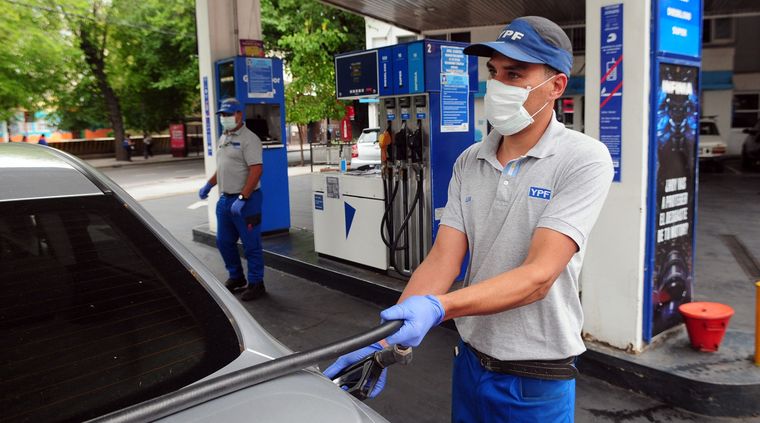 La nafta subirá otra vez dentro de quince días cuando se actualice el impuesto a los combustibles