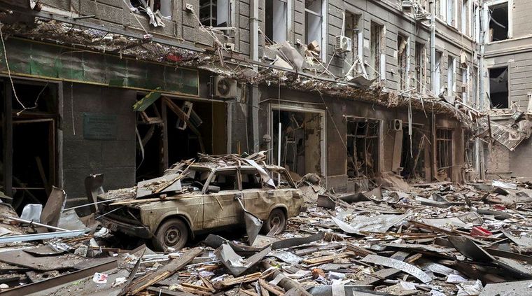 Aquí cayeron las bombas tontas, probablemente, rusas. Foto: BBC