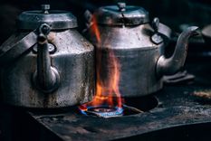 La pava estaba a mano y la mujer aprovechó. Así, logró que los atacantes se fueran. Imagen ilustrativa Foto: Pixabay