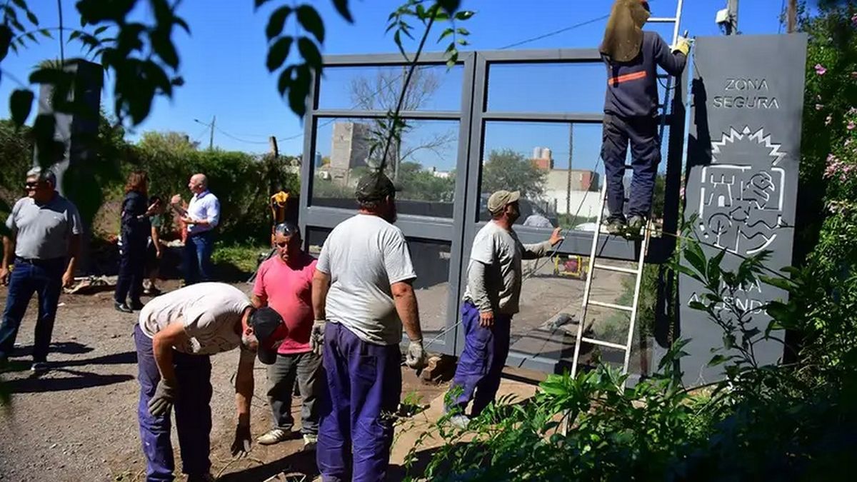 Cuál es la primera ciudad del país en cerrar calles de noche con portones por la inseguridad