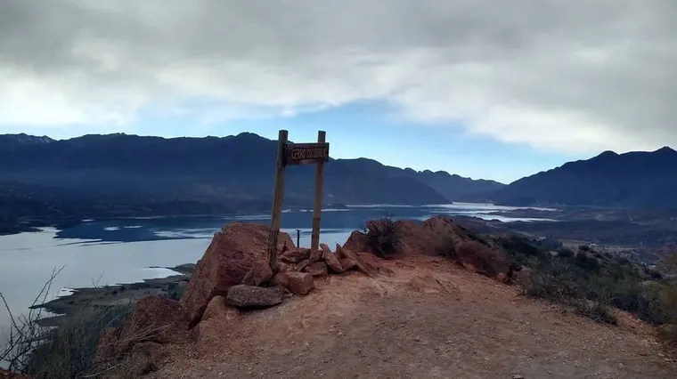 Vista desde el cerro Cocodrilo. Foto: @diegoe_domine Vista desde el cerro Cocodrilo. Foto: @diegoe_domine