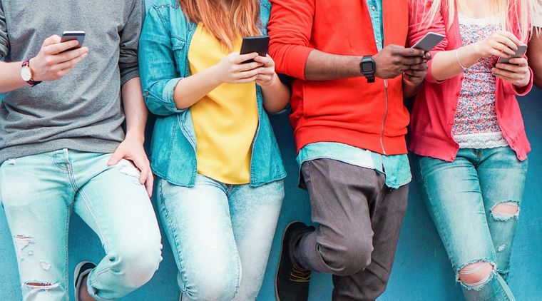 Los investigadores descubrieron que eran todos menores quienes administraban el grupo de WhatsApp con imágenes sexuales Foto: Shutterstock