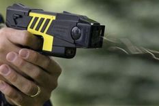 Las Taser son un arma utilizada para reducir a los delincuentes para evitar disparos que pongan en riesgo su vida y la de terceros Foto: Noticias Argentinas