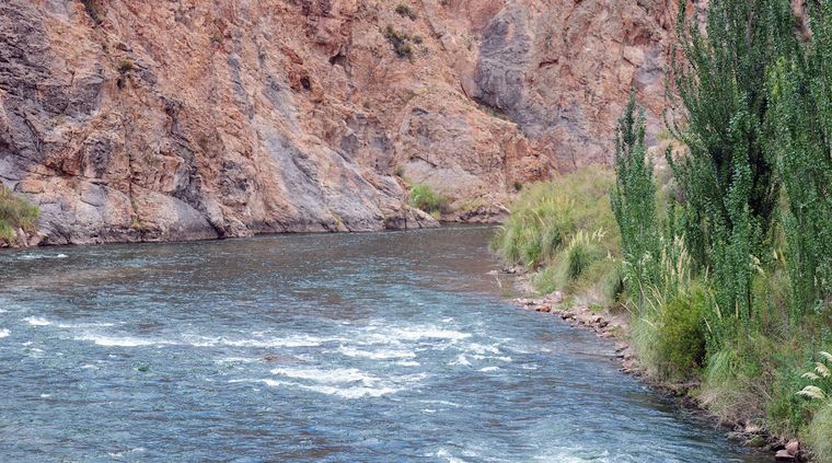 Los miradores del Atuel regalan postales únicas de la geografía mendocina. Los miradores del Atuel regalan postales únicas de la geografía mendocina. 
