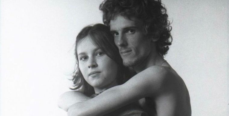 Luis Alberto Spinetta y Patricia Salazar fotografiados por José Luis Perotta en 1976. Foto: Foto: José Luis Perotta