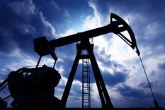 el petroleo se desploma ante las senales de paz: el brent perfora los us$100 y vuelve a dos digitos