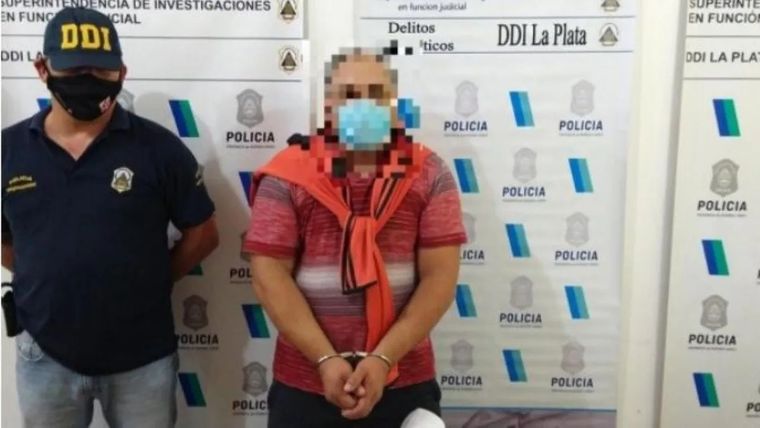 El enfermero trabajaba en un hospital de niños y fue detenido con pornografía infantil