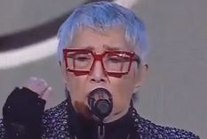 La artista homenajeada criticó al gobierno de Javier Milei y dedicó el premio a la expresidenta con emotivas palabras.