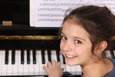 La educación musical tiene numerosos benéficos para los niños. Foto: Shutterstock