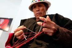 mujer tejedora Bolivia Las artesanías de los pueblos indígenas: cultura en estado puro. Foto: Efe. mujer tejedora Bolivia Las artesanías de los pueblos indígenas: cultura en estado puro. Foto: Efe.
