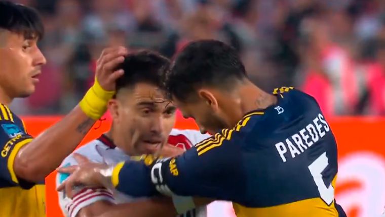 Marcos Acuña y Leandro Paredes tuvieron un fuerte cruce en el Superclásico.