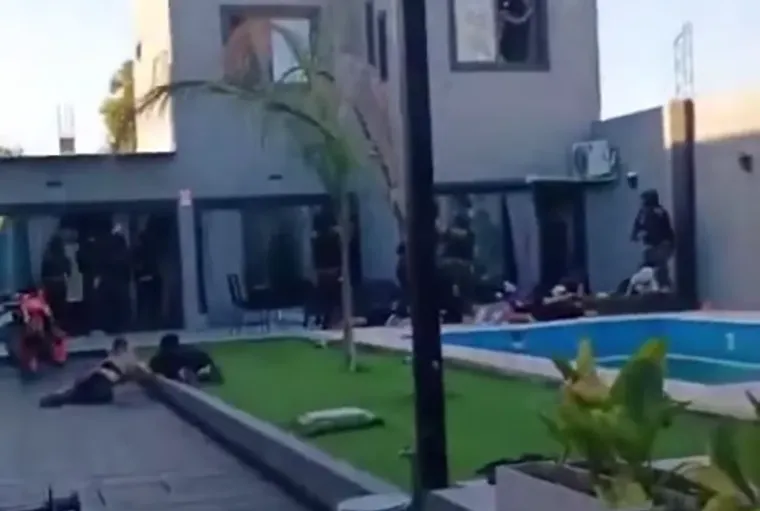 El sospechoso tenía antecedentes penales y una orden de captura.&nbsp;