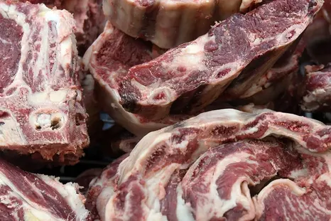 Tras los aumentos estivales, la carne muestra señales de desaceleración en la inflación, mientras crece el peso del pollo y el cerdo en el consumo. Tras los aumentos estivales, la carne muestra señales de desaceleración en la inflación, mientras crece el peso del pollo y el cerdo en el consumo.