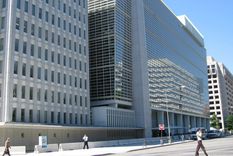 En el CIADI, dependiente del Banco Mundial, Argentina debió afrontar 45 juicios, por no respetar las condiciones originales contratos de concesión, y de los cuales ya perdió 40 demandas. Foto: MDZ