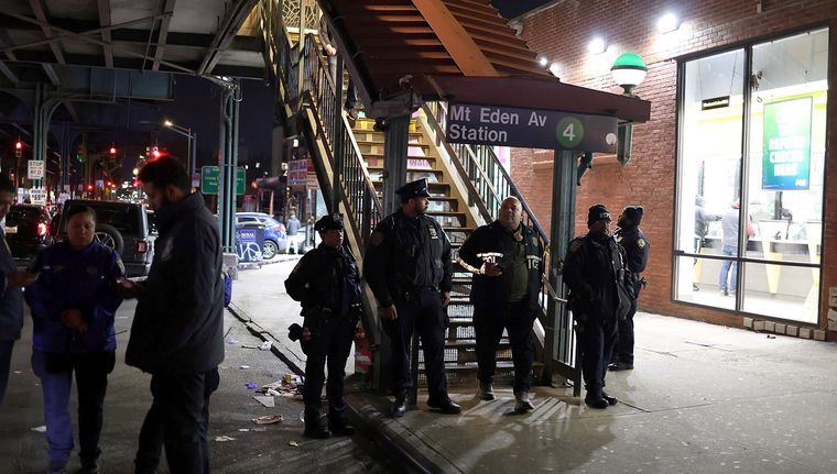 Una persona murió y cinco resultaron heridas durante un tiroteo en una estación de subte de Nueva York. Foto: Télam