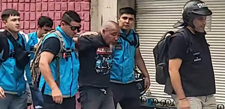 Desde el Ministerio de Seguridad de la Nación se presentaron los perfiles de los cuatro sospechosos identificados como quienes incentivaron la violencia durante la marcha frente al Congreso.