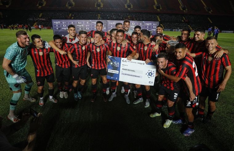Patronato avanzó sin problemas en la Copa Argentina. Foto: Copa Argentina