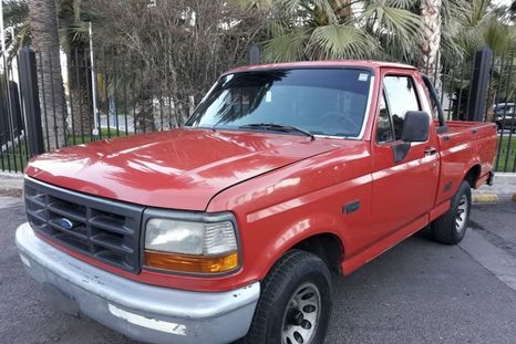 El usado del día: espectacular Ford F-100 modelo 97