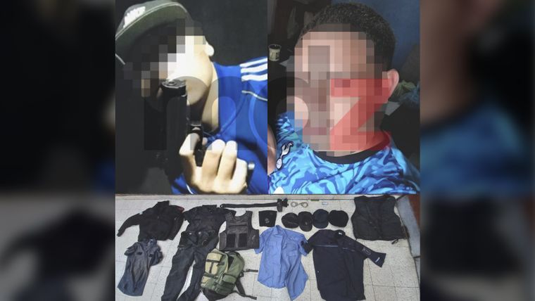 Arriba: el menor detenido por amenazas con arma y Facundo Corbera, uno de los principales miembros de la gavilla. Abajo: la ropa policial secuestrada. (Se pixelan los rostros por pedido judicial)