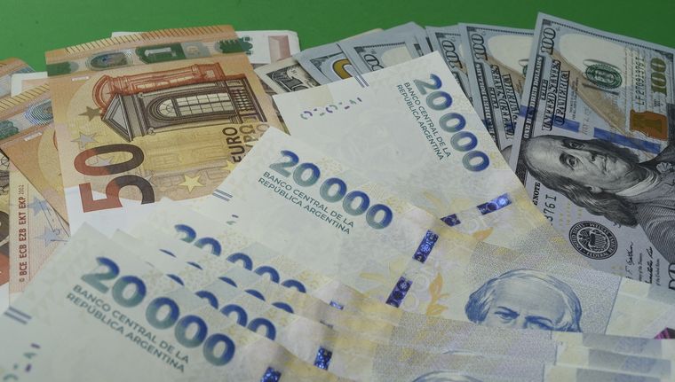 Ahorrar dinero. Ahorrar dinero.