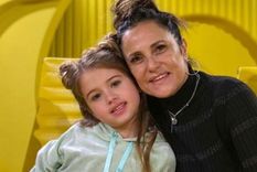 La actriz con su hija, Giovanna.